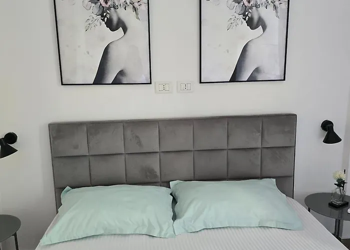 Pink Hub No 2 In The Heart Of Tirana