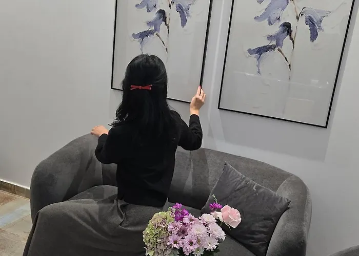 Pink Hub No 2 In The Heart Of * טיראנה