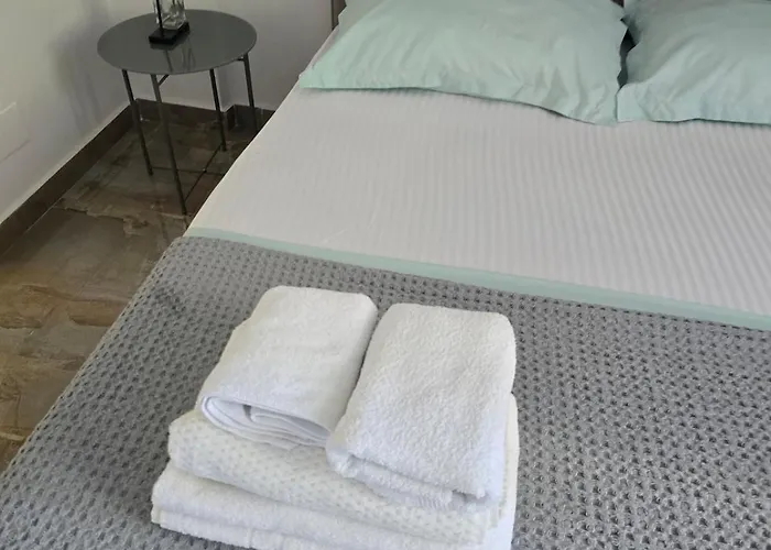 Pink Hub No 2 In The Heart Of *